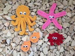 Um die wartezeit zu verkürzen kannst du dir einfach selbst süße kleine applikationen häkeln. Pdf Hakelanleitung Applikation Meerestiere