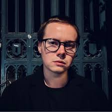 Oliver Nolan's Instagram, Twitter & Facebook