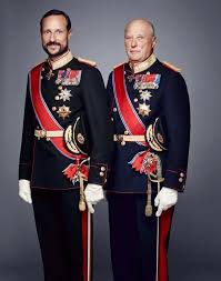 Kong harald ble født 21. Pin Pa Den Norske Kongefamilien