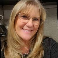 Lisa Mcgarity's Instagram, Twitter & Facebook