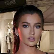 Olivia Cross's Instagram, Twitter & Facebook