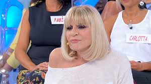 Uomini e donne tornerà in onda nel suo studio nella proposta originale del programma da lunedi 4 maggio. Uomini E Donne Oggi Gemma Dice Addio A Cataldo La Reazione Spiazza