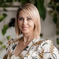 Marina Bruner's Instagram, Twitter & Facebook