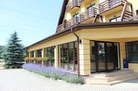 O parte de ambulator va ramane deschisa pacientilor pe strada iuliu maniu, in. Cazare Pensiune Brasov Vila Trapez