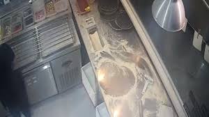 Webcam cu vedere spre partia carp si drumul de vara. Webcam Sinaia Cota 2000 Romania Spotcameras