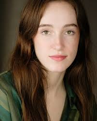 Serena Hatch's Instagram, Twitter & Facebook