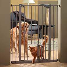 Wir haben absperrgitter für hunde aus holz und metall. Absperrgitter Dog Barrier 2 Mit Katzentur Gunstig Bei Zooplus
