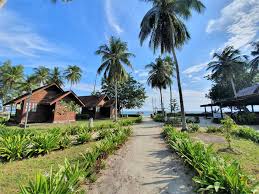 You may also be interested to hear some popular destinations are nearby. Pulau Besar Package 1step1footprint