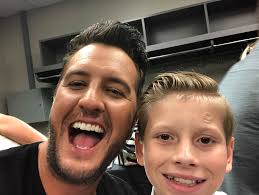 The #CMTawards don't end until midnight and I still haven't finished my  homework