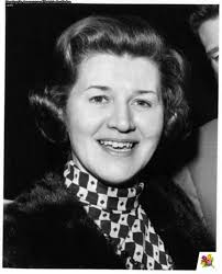 ⭐️ Vintage Photo of young Patricia Routledge ⭐️