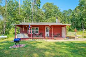 Lake hamilton is a gorgeous lake located in hot springs, arkansas. Wildcat Log Cabin Wooded Haven Minutes From Town Cabins For Rent In Hot Springs Arkansas United States Cabin Log Cabin Hot Springs Village