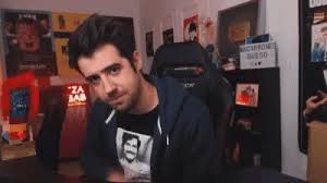 Auronplay es un influencer con 37.000.000 de suscriptores en sus 2 canales de youtube, 13 millones de seguidores en instagram, 9 millones de seguidores en twitter y uno de los. Auronplay Youtube Gif Auronplay Auron Youtube Discover Share Gifs