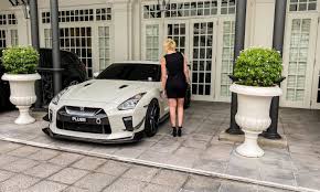 So it is very easy to buy a luxury car if your salary is $2k. Nissan Gt R Nismo Tuning Party In St Georges Malaysia Automativ De Das Auto Magazin