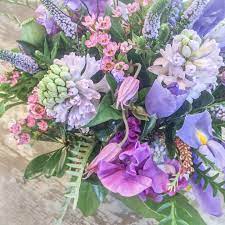 Flower arranging classes are back! Cyyfc0zche62im