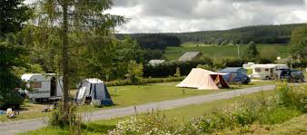 Het animatieteam van camping petite suisse staat tijdens de schoolvakanties en de weekenden tussen mei en augustus klaar om de kinderen te vermaken. Camping Petite Suisse Dochamps Aanbieding V A 58