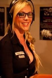 Maria Brink's Instagram, Twitter & Facebook