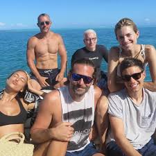 We did not find results for: Irina Shayk Bradley Cooper Im Tahiti Urlaub Mit Ihren Beruhmten Freunden Promicabana