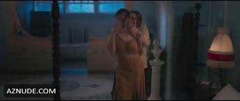 FARAH ZEYNEP ABDULLAH Nude - AZNude