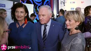Gospodynią programu będzie znana z reality show rolnik szuka żony marta manowska. Kto Wygra Milosc Uczestnicy O Nowej Edycji Sanatorium Milosci Przeambitni Pl Youtube