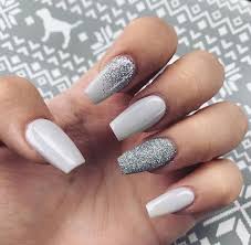 Pin By Melinda Eissens On Idee Ongle Solid Color Nails Winter Nails Acrylic Holographic Nails