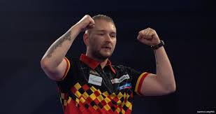 Twee maanden later won hij de 16e pdc challenge tour met een overwinning op reece robinson. Die Neuesten Nachrichten Uber Dimitri Van Den Bergh Dartsnews De