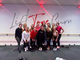 LOOKING GOOD, FEBRUARY! 😍 Here are your *68* platinum barre challenge  finishers for the month of February..Way to hit those goals 🎉 hit the ❤️  to hype up somebody you know on