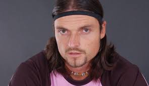 Fra wikipedia, den gratis encyklopædi. Globetrotter Lutz Pfannenstiel Im Interview