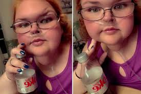 Ar bin tell Mammy Thomas say den we Salone Sister ya wae dae kommot say den  love am Na use den dae kam use am because of e six pack body. Once