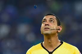 A partida entre flamengo e cruzeiro, jogo de ida das oitavas de final da copa libertadores, terá como dono do apito o árbitro que trabalhou na final pitana apitou cinco partidas na última copa do mundo, dentre esses jogos esteve à frente da abertura do mundial entre rússia e arábia saudita, além da. Cbf Define Arbitragem Da Final Entre Corinthians E Cruzeiro Gazeta Esportiva