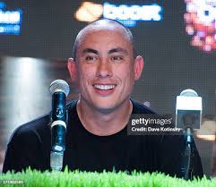 21 Photos & High Res Pictures