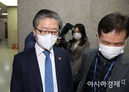 변창흠 고발…野 'lh 게이트' 총공세 03.03 17:40. êµ­íšŒ ë¶ˆë ¤ê°„ ë³€ì°½í  êµ­í† ë¶€ ìž¥ê´€ ì´ë‚™ì—° ì² ì €í•œ ì¡°ì‚¬ ë‹¹ë¶€ ì•„ì‹œì•„ê²½ì œ