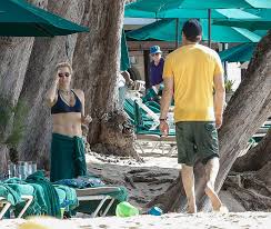 David Duchovnys Ex-Wife Téa Leoni Bikini Body Photos Family Vacation