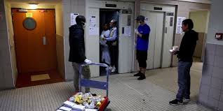 Masker ini memadukan manfaat tea tree oil dan clay campur bubuk masker dengan air mawar secukupnya oleskan secara merata pada wajah hindari area mata. Prancis Akan Wajibkan Penggunaan Masker Di Sekolah Dan Transportasi Umum Merdeka Com