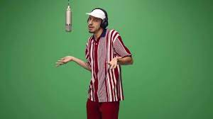 A en croire les news, le « boycott » mené par lacoste contre le rap français est bel et bien révolu. The Polo Red And White Lacoste Vertical Stripes Of Romeo Elvis In His Clip 300 Henri Colors Show Spotern
