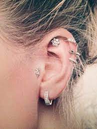 piercings おしゃれまとめの人気アイデア pinterest courtney mckoon ピアスのアイデア 軟骨 ピアス 可愛い 軟骨ピアス