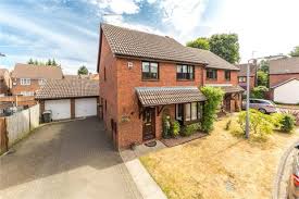 This address can also be written as 1813 caddington drive apartment 20, rancho palos verdes, california 90275. Holly Farm Close Caddington Luton Bedfordshire 3 Bed Detached House 385 000
