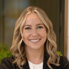 Kristina Davies's Instagram, Twitter & Facebook