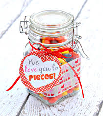 Shopping for your valentine has never been this easy—this year, it might be even easier than picking valentine's day gifts for kids or valentine card ideas. 30 Last Minute Diy Gifts For Your Valentine The Thinking Closet