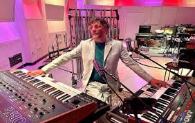 View 1 fito paez picture ». Conciertos En Miami 2021 Fito Paez Presenta Un Hombre Con Un Piano Miamihispano Com