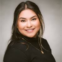 Clarissa Ponce's Instagram, Twitter & Facebook