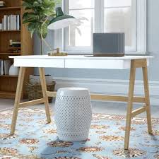Er kann rund, oval, wellenförmig und rechteckig imponieren. Schreibtische Eiche Zum Verlieben Wayfair De