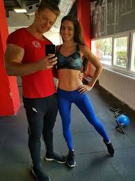 Kylie minogue és nick cave dala agárdi szilvia és pál dénes előadásában a the voice hungary első párbaj adásában. Bomba Formaban Van Agardi Szilvi Megerte A Sok Edzes Nlc