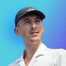 Benjamin code en mode guerrier contre les créateurs de contenu qui ne font  pas 8 placements de produits par mois pour gagner de l'argent ⚔️