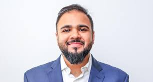 Robert Villalobos Archives