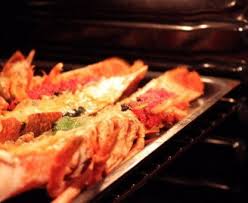 Homard Breton Roti Au Four Au Beurre Sale Des Freres Jaguin La Ville Blanche A Lannion Recette Homard Recette Homard Breton Homard