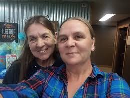 Lisa Luker's Instagram, Twitter & Facebook