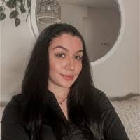 Karen Shim's Instagram, Twitter & Facebook