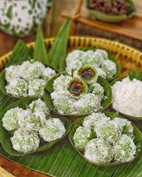 Berikut resep klepon, kue tradisional khas indonesia dikutip dari sajian sedap. Resep Klepon Tepung Beras Rose Brand