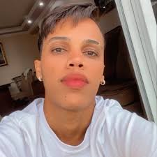 Another day another comment full of idiots simping for an AI bot 😭