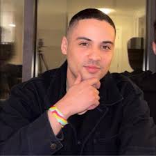 Red Kross opened for (the) Melvins tonight in Bethlehem PA. I kinda enjoyed  them. I know they've been around for awhile, and I'm pretty sure they've  covered a KISS song. That's all